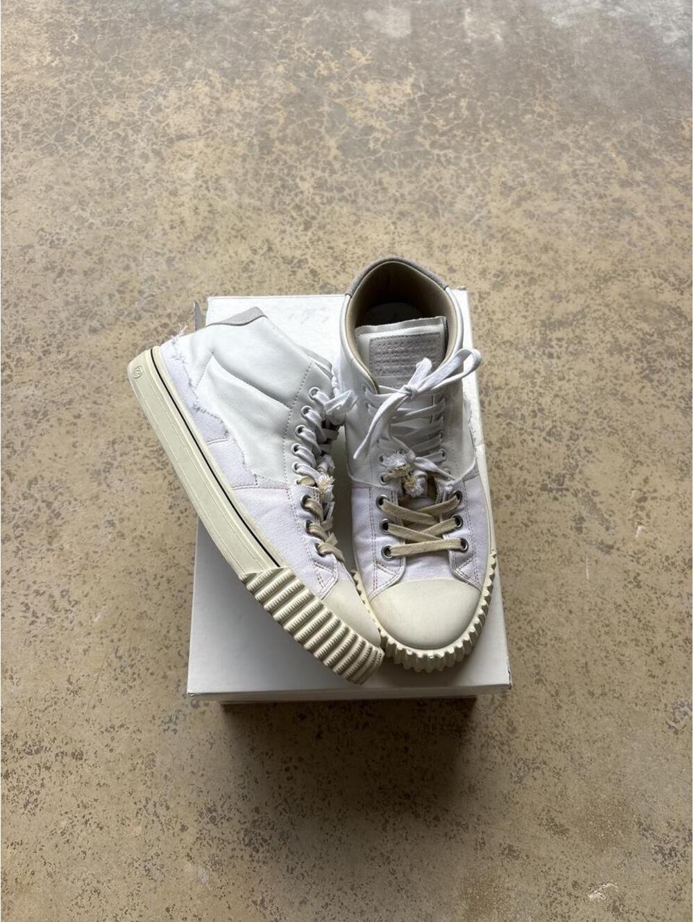 Maison Margiela Men's White and Cream Trainer